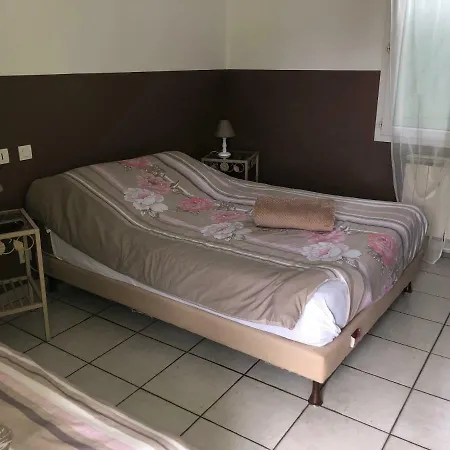 Le Provencal Hotel Aups