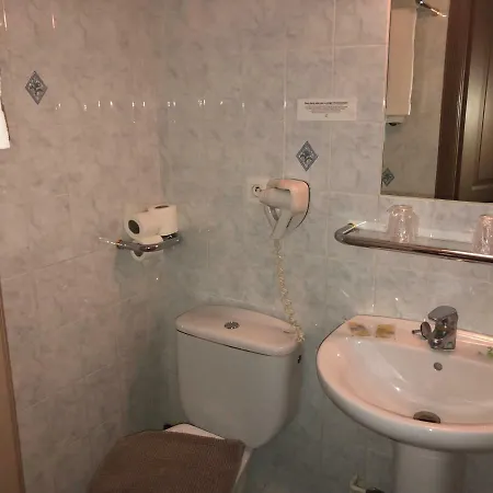 Le Provencal Hotel Aups